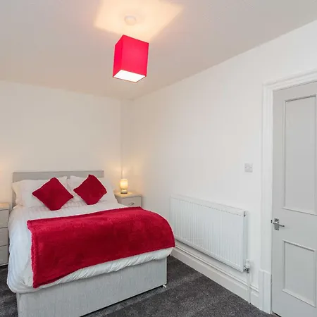Cherry Property - Berry Apartments Blackpool Room photo
