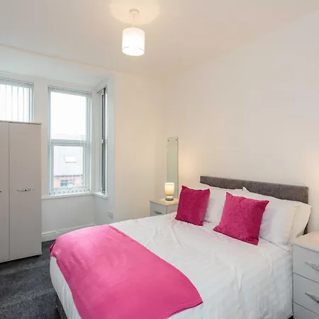 Cherry Property - Berry Apartments Blackpool Room photo