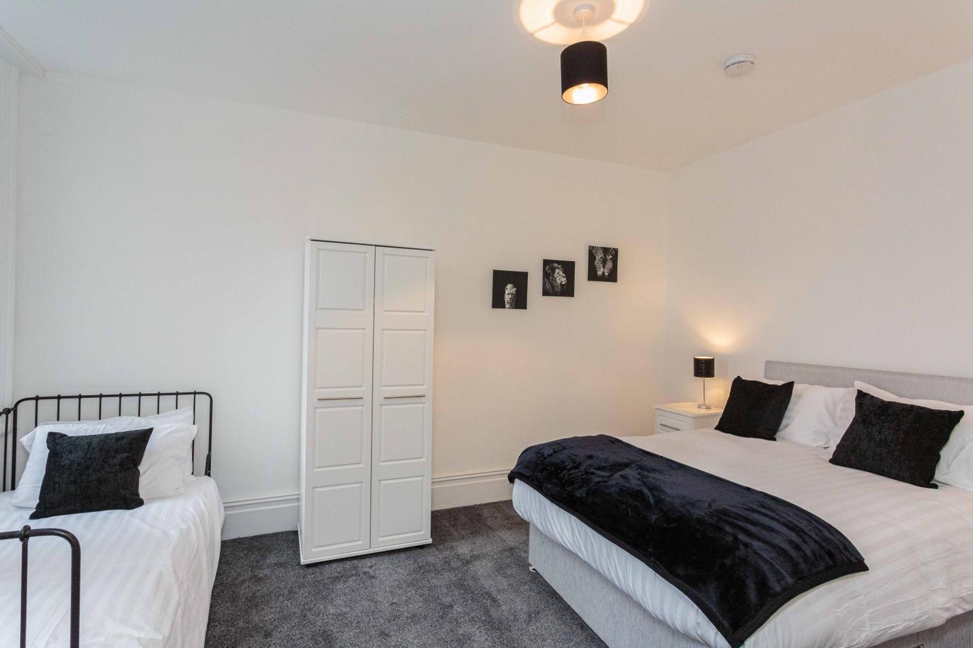 Cherry - Berry Apartment